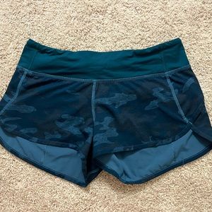 Lululemon Blue Camo Speed Shorts - size 4
